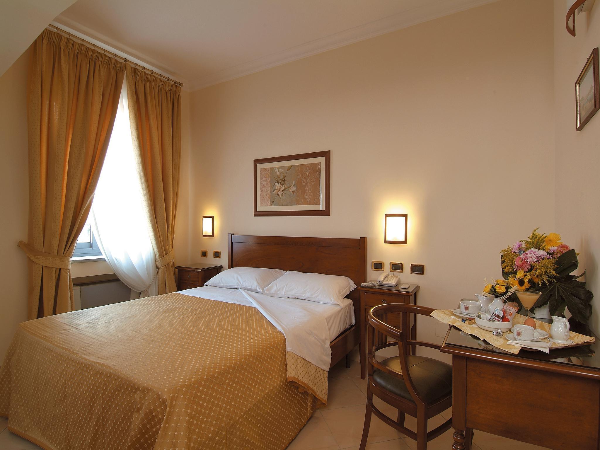 Buono Hotel Neapel Zimmer foto